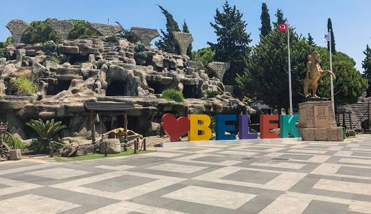 Transfer Flughafen Antalya nach Belek: Komfort und Luxus für Ihre Reise